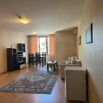 شقة Two Bedroom 5 Minutes From The غولدن ساندز