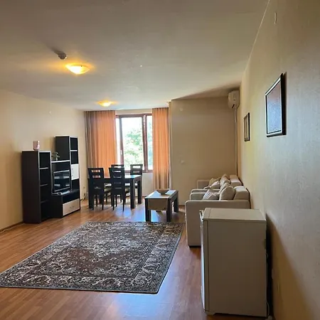 아파트 Two Bedroom 5 Minutes From The 골든샌드