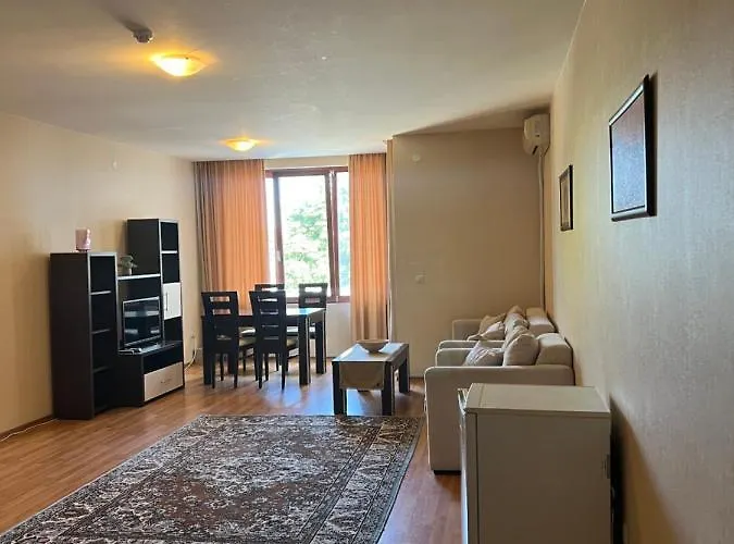 Lejlighed Two Bedroom 5 Minutes From The Golden Sands