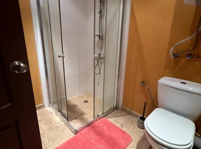 Two Bedroom 5 Minutes From The Lejlighed