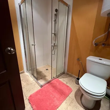 Two Bedroom 5 Minutes From The Apartment