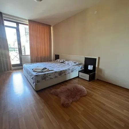 Apartment Two Bedroom 5 Minutes From The