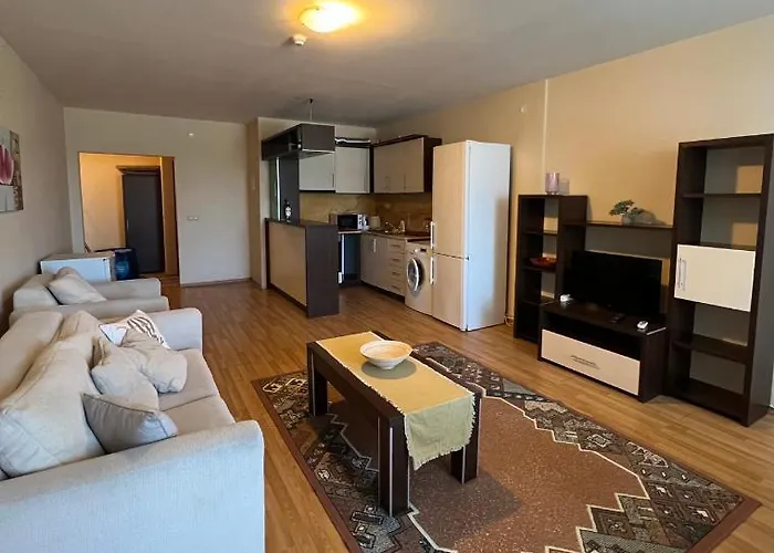 Apartment Two Bedroom 5 Minutes From The